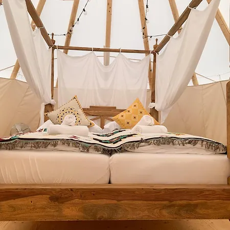 Tipi Blackfoot Belau